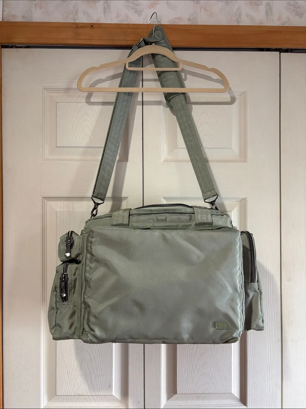 LUG Atlas - Light Green Messenger Bag - Durable Travel & Work Shoulder Bag